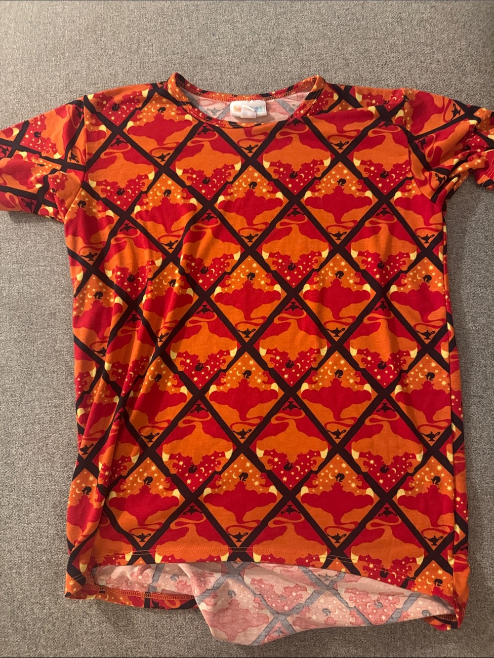 5/$15- Kids Orange & Red Geometric Print Tee